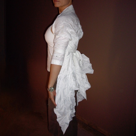 Marie Saint-Pierre designer. White versatile coverall. Light crumpled fabric. S - Picture 9 of 17